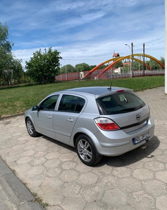 Opel Astra cena 10000 przebieg: 323000, rok produkcji 2006 z Płock małe 254